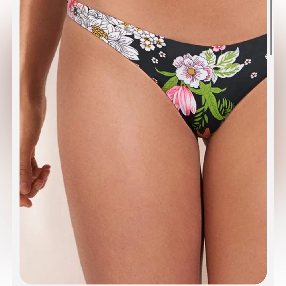 MAAJI Black Bouquet Flirt Reversible Bikini Bottom Large $72 NWT!